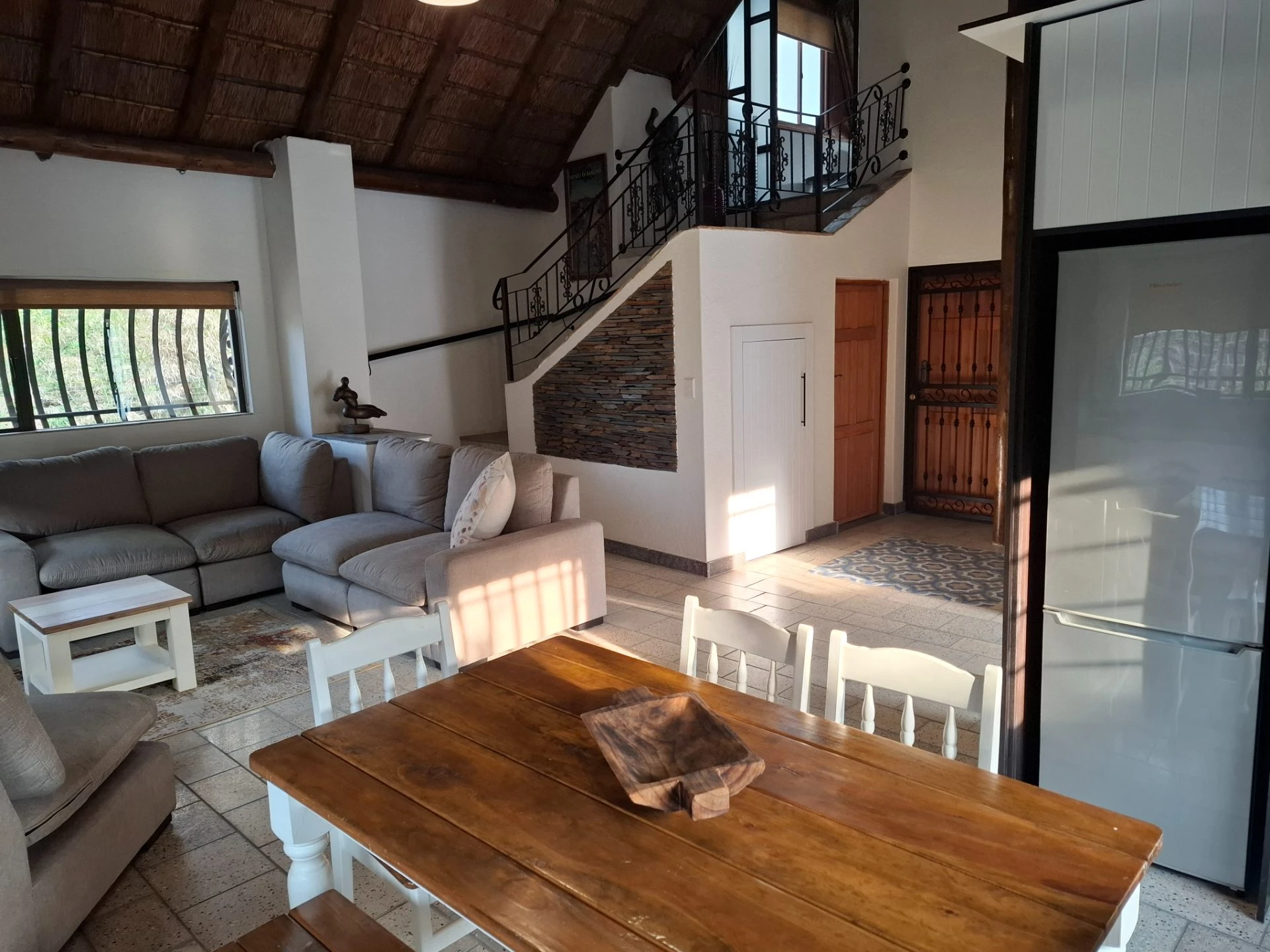 To let, 2 bedroom, 2 bathroom cottage, furnished, undefloor heating...
