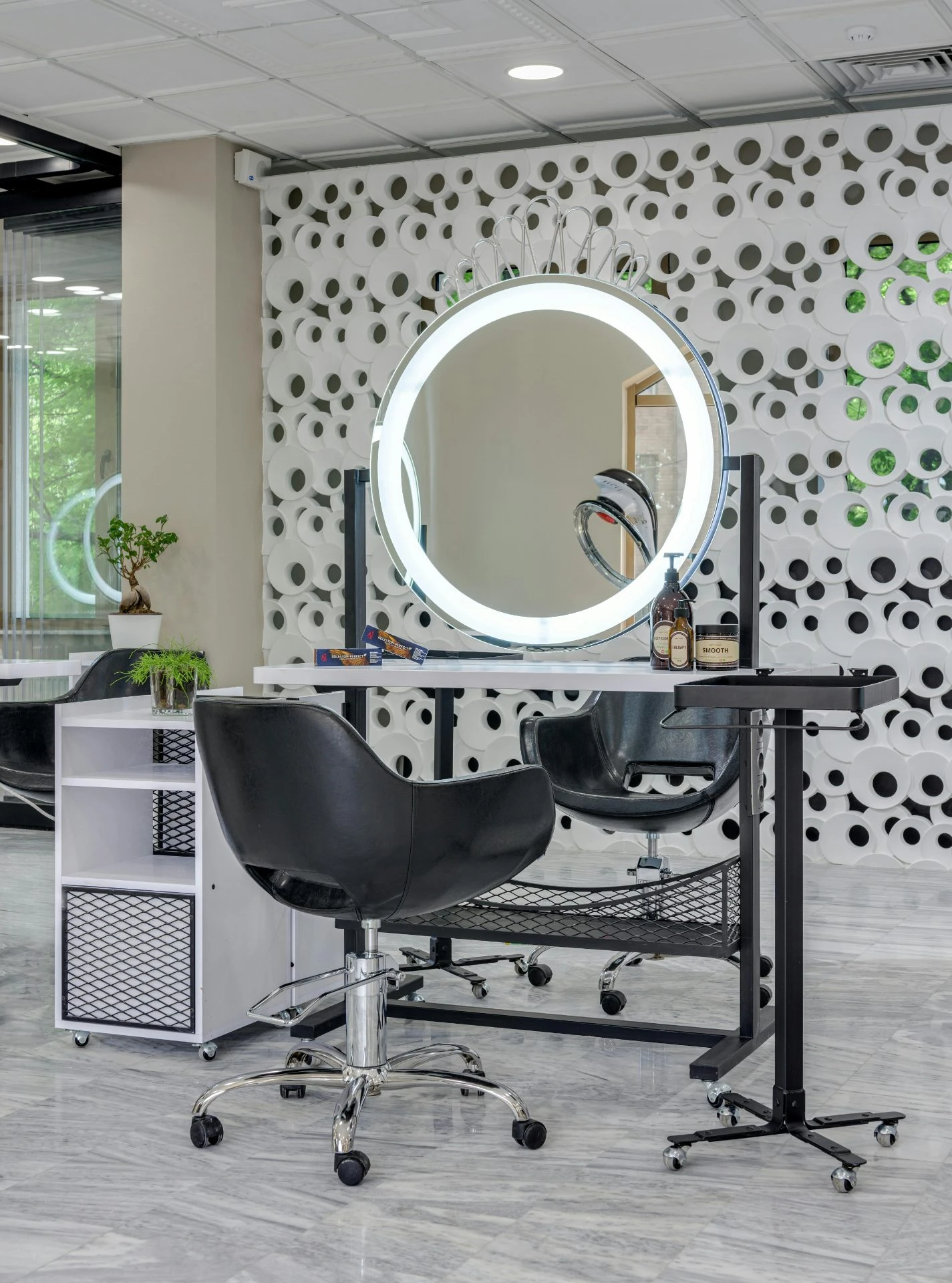 Jane Dow hairdressing studio.
www.janedowstudio.com
janedowstudio@g...
