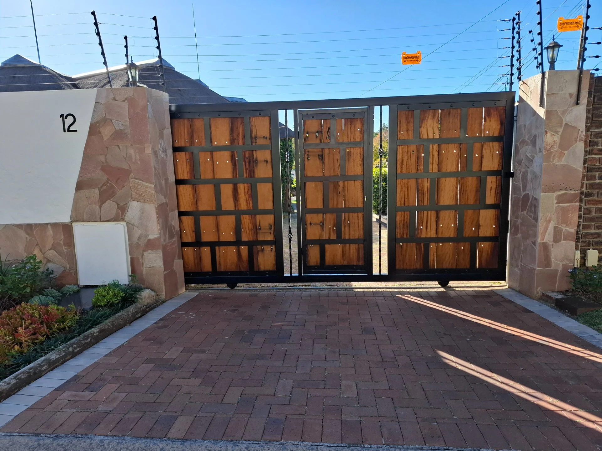 Gates/Steel/Wood/Stone work.
Johannesburg, Sandton, South Africa